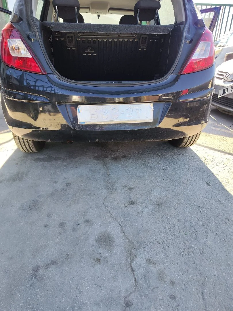 Foto de PARAGOLPES TRASERO OPEL CORSA D 1.2 16V CAT (Z 12 XEP / LB4) (80 CV / 59 KW)