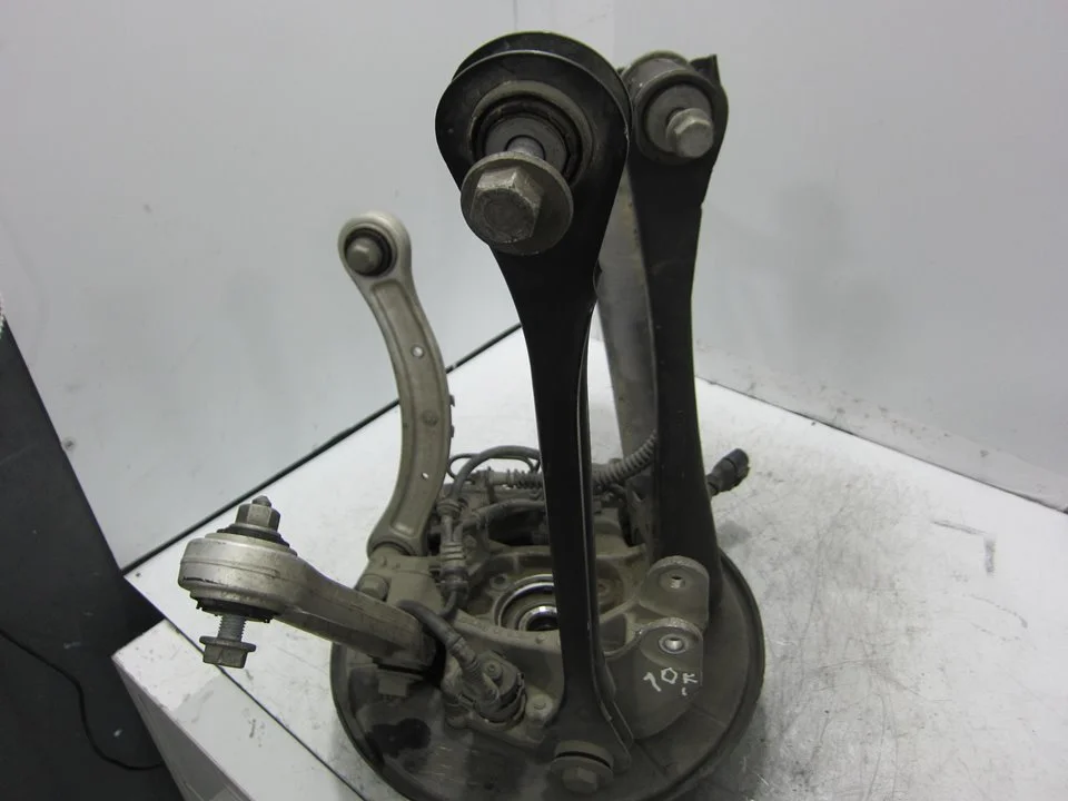 Foto de BRAZO SUSPENSION INFERIOR TRASERO IZQUIERDO PORSCHE CAYENNE (TIPO 92A) referencia 7P0501531