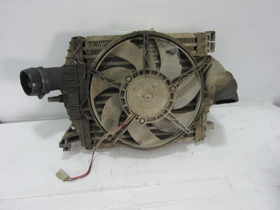Foto de INTERCOOLER MERCEDES-BENZ VITO MARCO POLO (638) 2.2 16V CDI Turbodiesel CAT (122 CV / 90 KW) referencia 160010041F