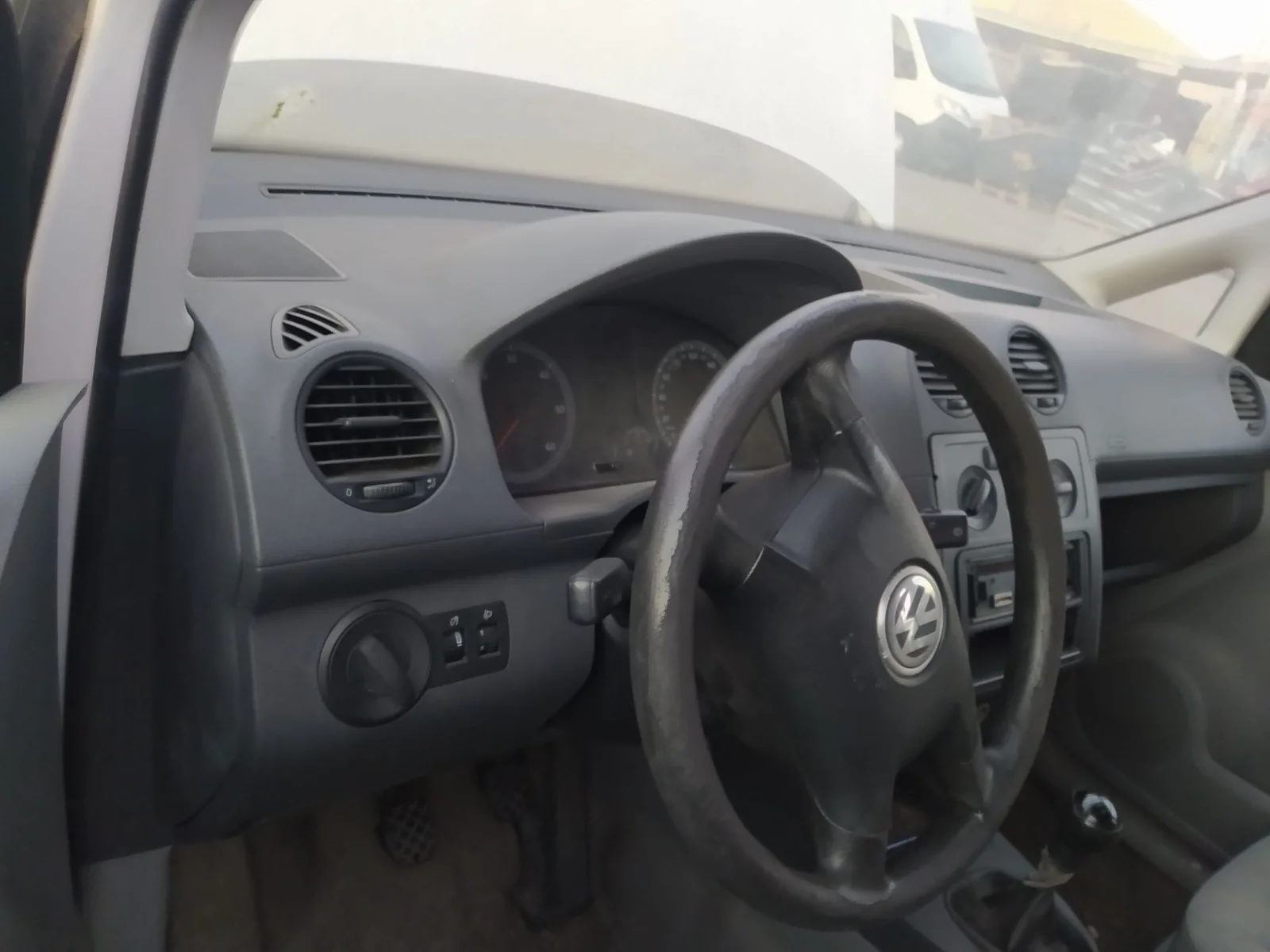 Foto de SALPICADERO VOLKSWAGEN CADDY (2K)(02.2004) 1.9 TDI (105 CV / 77 KW)