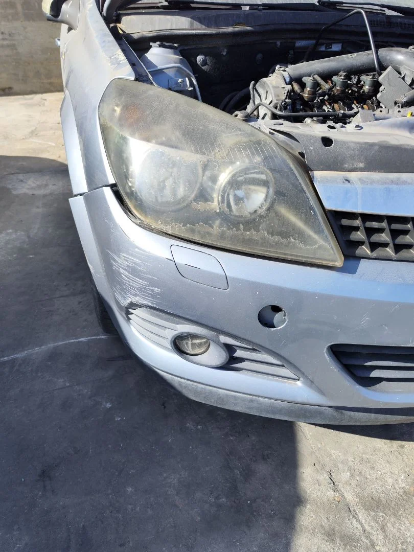 Foto de FARO DERECHO OPEL ASTRA H GTC 1.7 16V CDTI (101 CV / 74 KW)