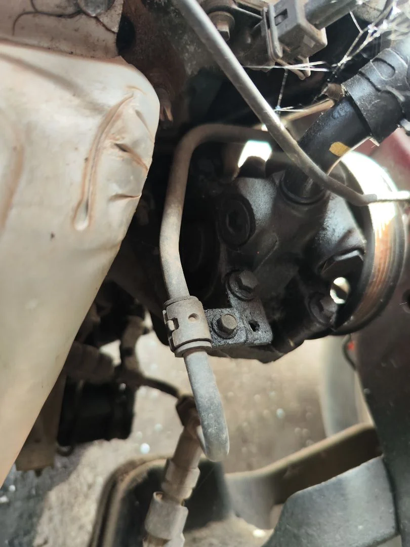 Foto de BOMBA DIRECCION FORD FOCUS BERLINA (CAK) 1.6 16V CAT (101 CV / 74 KW)