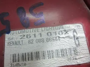 Foto de PILOTO TRASERO IZQUIERDO RENAULT CLIO III 1.2 (75 CV / 55 KW) referencia 8200886944 foto 5