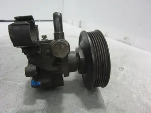 Foto de BOMBA DIRECCION VOLKSWAGEN GOLF IV BERLINA (1J1)(10.1997) 1.6 16V (105 CV / 77 KW) referencia 0301452269A foto 4