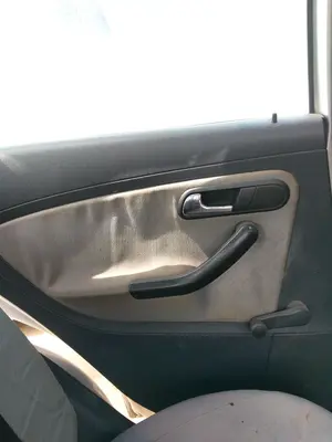 Foto de MANETA INTERIOR TRASERA DERECHA SEAT IBIZA (6L1) 1.9 SDI (64 CV / 47 KW) referencia 6L4839114  4X4