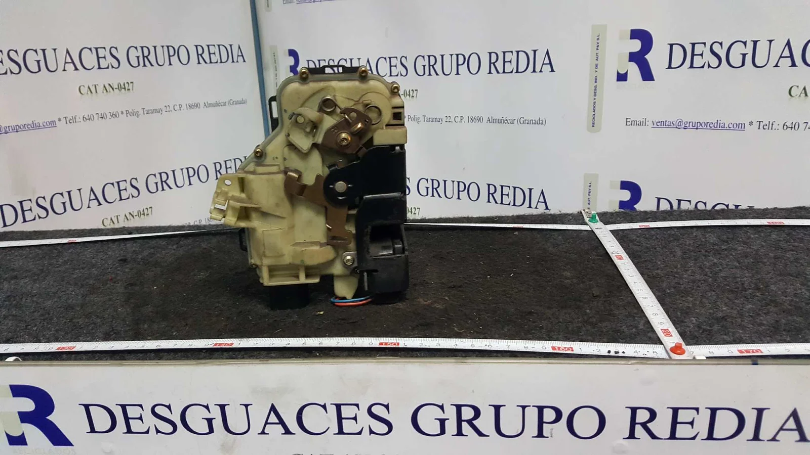 Foto de CERRADURA PUERTA DELANTERA IZQUIERDA VOLKSWAGEN POLO IV (9N1) referencia 16AD 3B1837016 AD