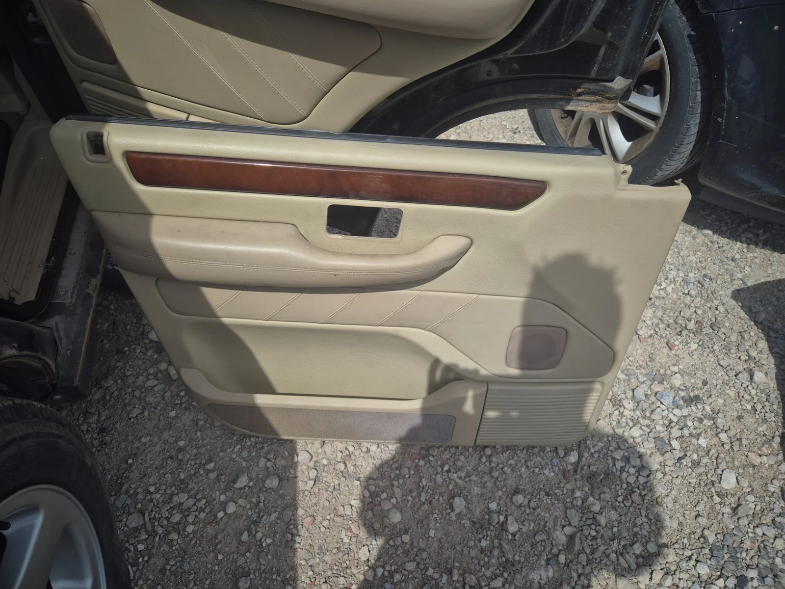 Foto de CERRADURA PUERTA TRASERA DERECHA LAND ROVER RANGE ROVER (LP) 4.6 CAT (218 CV / 160 KW)