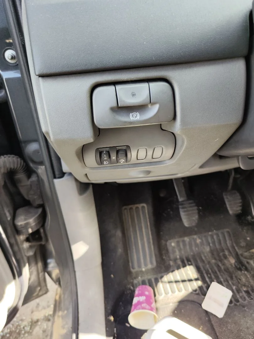 Foto de PALANCA FRENO RENAULT SCENIC II (JM) 1.5 dCi Diesel (106 CV / 78 KW)