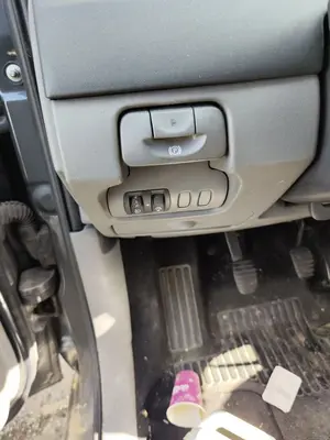 Foto de PALANCA FRENO RENAULT SCENIC II (JM) 1.5 dCi Diesel (106 CV / 78 KW)