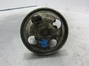 Foto de BOMBA DIRECCION FORD FIESTA (CBK) referencia UP2S6C