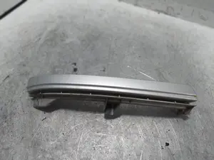 Foto de MOLDURA BAJO FARO DERECHO OPEL ZAFIRA A 1.8 16V CAT (116 CV / 85 KW) referencia 90580652