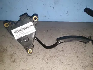 Foto de PEDAL ACELERADOR RENAULT MEGANE II BERLINA 5P referencia 8200153268 foto 3