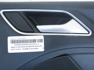 Foto de MANETA INTERIOR DELANTERA DERECHA AUDI A3 SEDÁN (8VM) 2.0 16V TDI (150 CV / 110 KW)