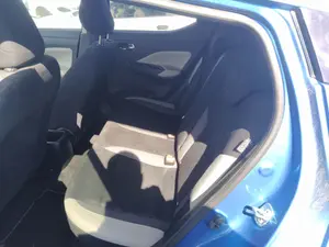 Foto de GOMAS CONTORNO PUERTA NISSAN MICRA (K14) 0.9 CAT (90 CV / 66 KW)
