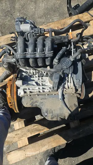 Foto de MOTOR COMPLETO SEAT IBIZA BERLINA (6J5) 1.4 16V (86 CV / 63 KW) referencia CGG foto 6