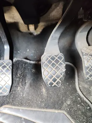 Foto de PEDAL FRENO AUDI A6 BERLINA (4B2) 2.4 V6 30V (165 CV / 121 KW)