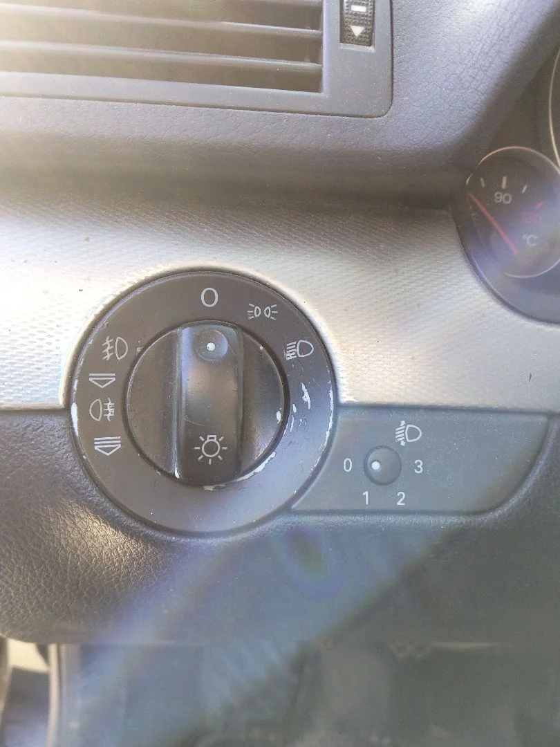 Foto de MANDO LUCES AUDI A4 BERLINA (8E) 1.9 TDI (131 CV / 96 KW) referencia 8E0953513A FKZ