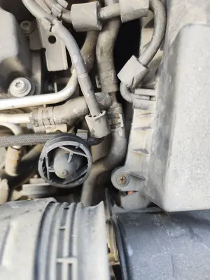 Foto de MOTOR ARRANQUE VOLKSWAGEN TOURAN (1T1) 1.9 TDI (105 CV / 77 KW)