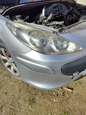 Foto de FARO DERECHO PEUGEOT 307 BREAK/ SW (S2) 2.0 16V HDi FAP CAT (RHR / DW10BTED4) (136 CV / 100 KW) referencia 620686 foto 2