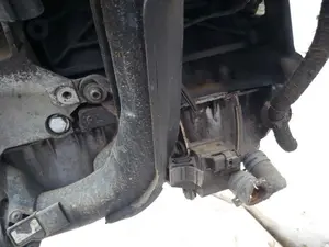 Foto de DESPIECE MOTOR VOLKSWAGEN GOLF VI (5K1)(10.2008) referencia CAY foto 3