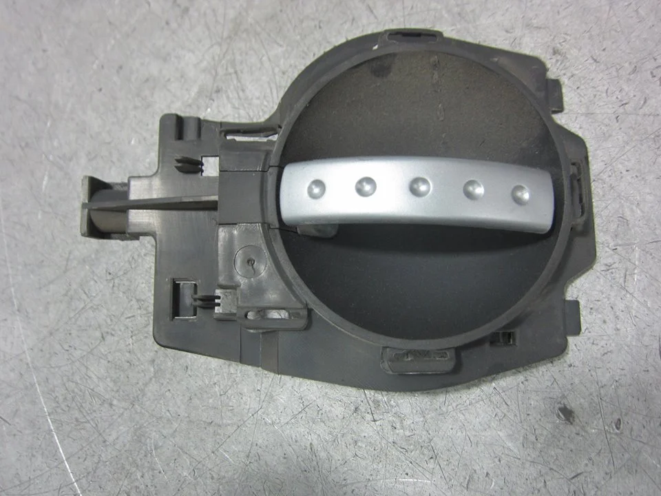 Foto de MANETA INTERIOR DELANTERA DERECHA CITROEN C3 1.4 (73 CV / 54 KW) referencia 9647164377