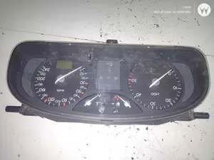 Foto de CUADRO INSTRUMENTOS RENAULT LAGUNA II (BG0) 1.9 dCi Diesel (120 CV / 88 KW) referencia 8200328436