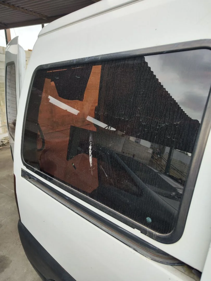 Foto de LUNA CUSTODIA TRASERA DERECHA CITROEN JUMPY 2.0 HDi CAT (RHX / DW10BTED) (94 CV / 69 KW)