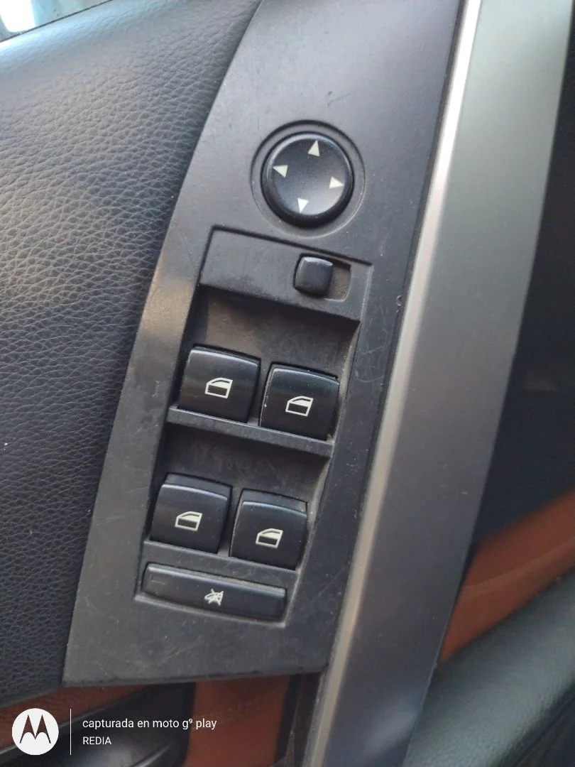 Foto de MANDO ELEVALUNAS DELANTERO IZQUIERDO BMW SERIE 5 BERLINA (E60) 3.0 Turbodiesel CAT (218 CV / 160 KW)