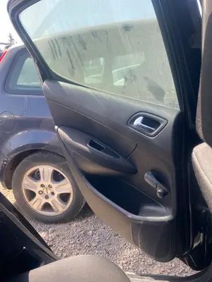 Foto de GUARNECIDO PUERTA TRASERA IZQUIERDA PEUGEOT 308 1.6 16V HDi (90 CV / 66 KW) referencia 9343A3