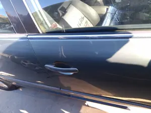 Foto de CERRADURA PUERTA DELANTERA DERECHA VOLKSWAGEN PASSAT BERLINA (3B3) 1.9 TDI (131 CV / 96 KW)