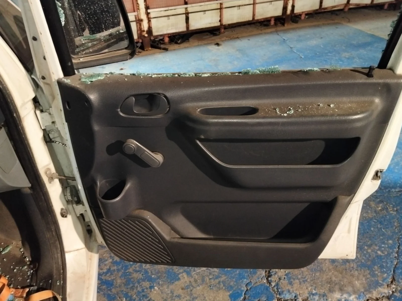 Foto de ELEVALUNAS DELANTERO DERECHO PEUGEOT EXPERT FURGÓN COMFORT (1995)