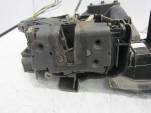 Foto de CERRADURA PUERTA DELANTERA DERECHA FORD FOCUS BERLINA (CAP) 1.8 TDCi Turbodiesel CAT (116 CV / 85 KW) referencia 7M5AR21812AA foto 3