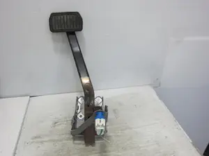 Foto de PEDAL FRENO TESLA MODEL S eléctrico 270 kW (367 CV / 270 KW) referencia 600645500A