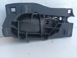 Foto de MANETA INTERIOR DELANTERA DERECHA CITROEN C4 BERLINA 1.6 16V HDi FAP (109 CV / 80 KW) referencia 96435310VD foto 2
