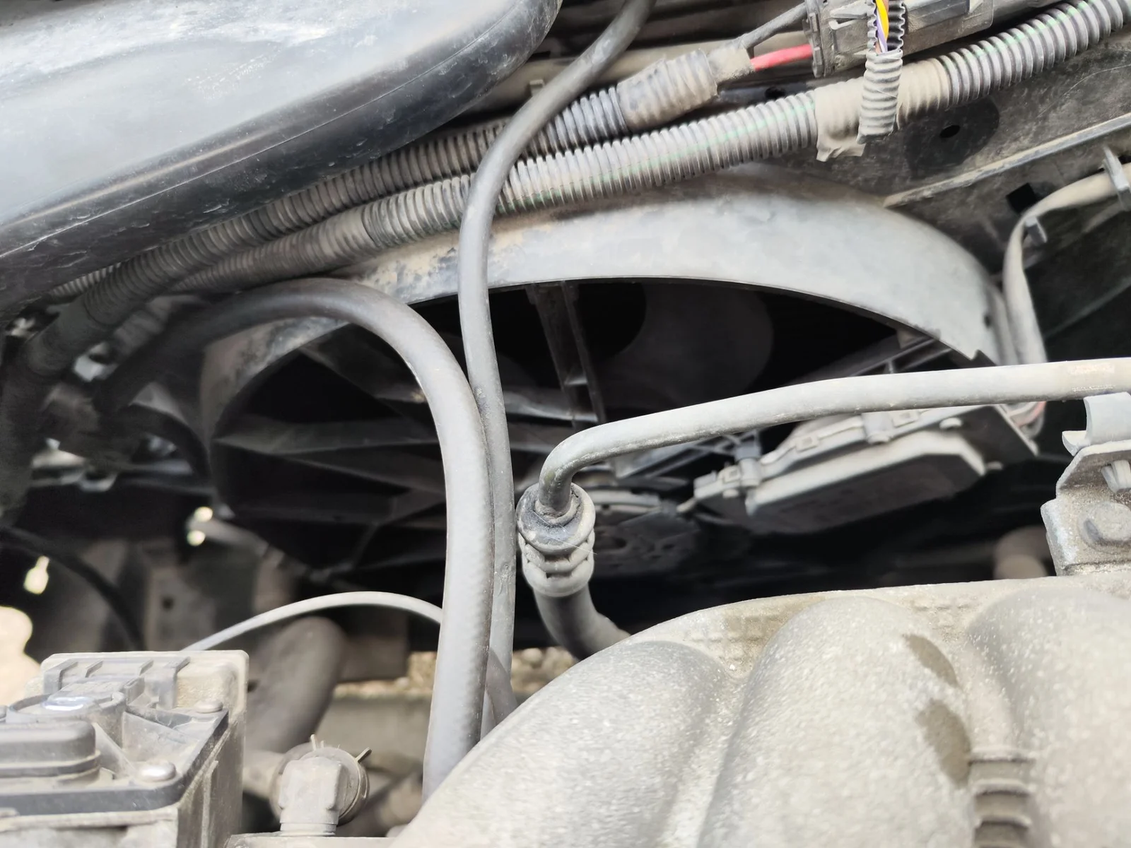 Foto de ELECTROVENTILADOR VOLVO S80 BERLINA 2.4 CAT (170 CV / 125 KW) referencia 30680547