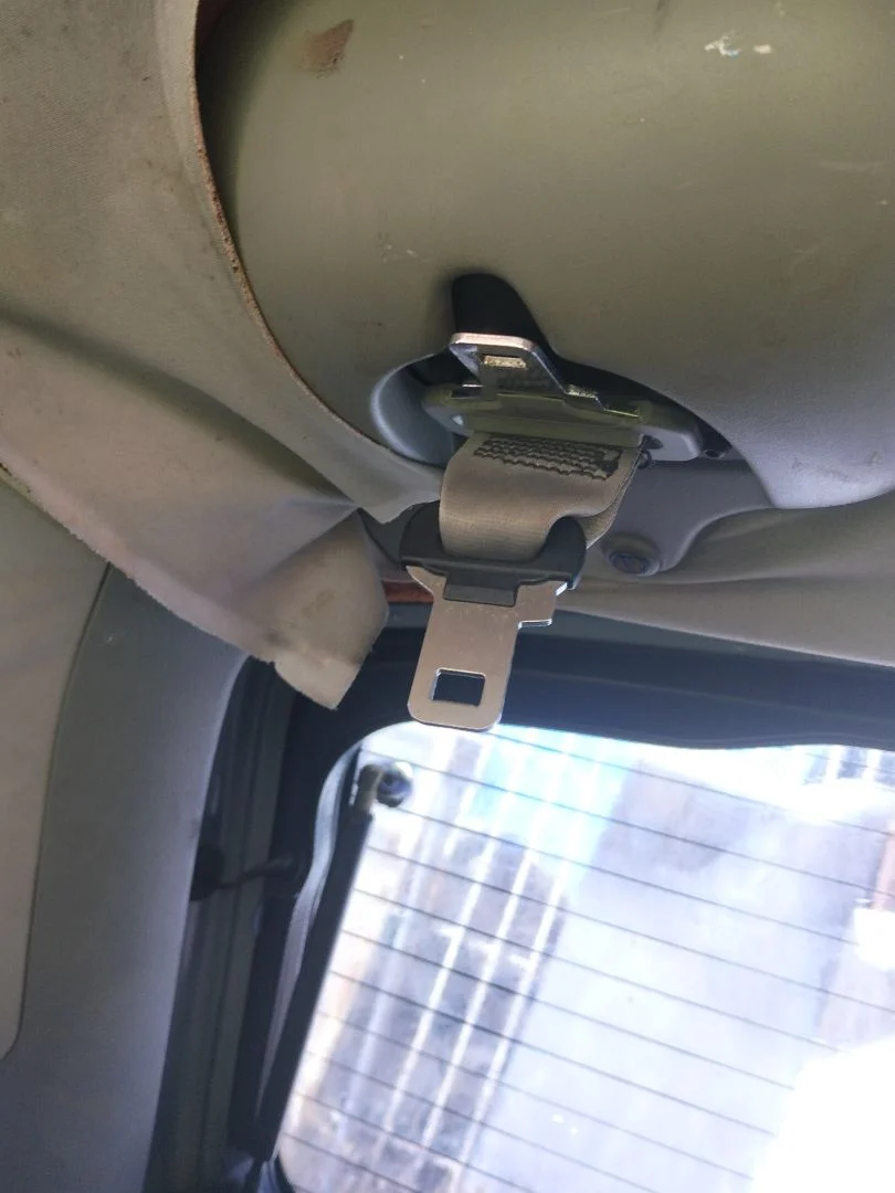 Foto de CINTURON SEGURIDAD TRASERO DERECHO RENAULT SCENIC I (JA...) 1.9 dCi Diesel CAT (102 CV / 75 KW)
