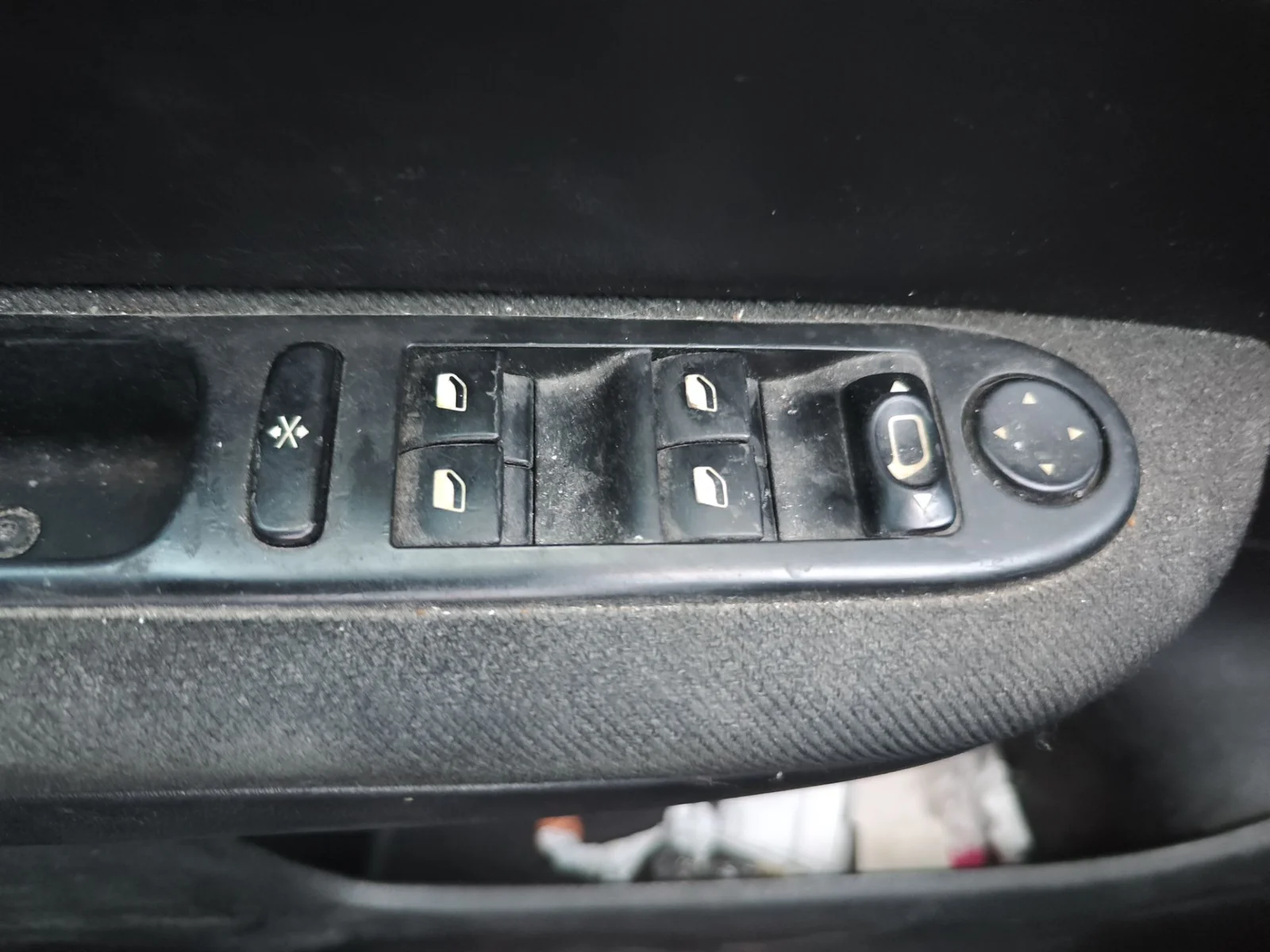 Foto de MANDO ELEVALUNAS DELANTERO IZQUIERDO PEUGEOT 307 (S1)(04.2001) 1.6 16V CAT (109 CV / 80 KW)