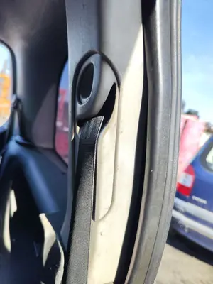 Foto de CINTURON SEGURIDAD TRASERO IZQUIERDO OPEL ZAFIRA A 2.0 DTI (101 CV / 74 KW)