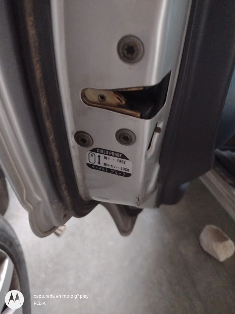 Foto de CERRADURA PUERTA TRASERA IZQUIERDA SUZUKI IGNIS (RG/FH) 1.3 CAT (83 CV / 61 KW)