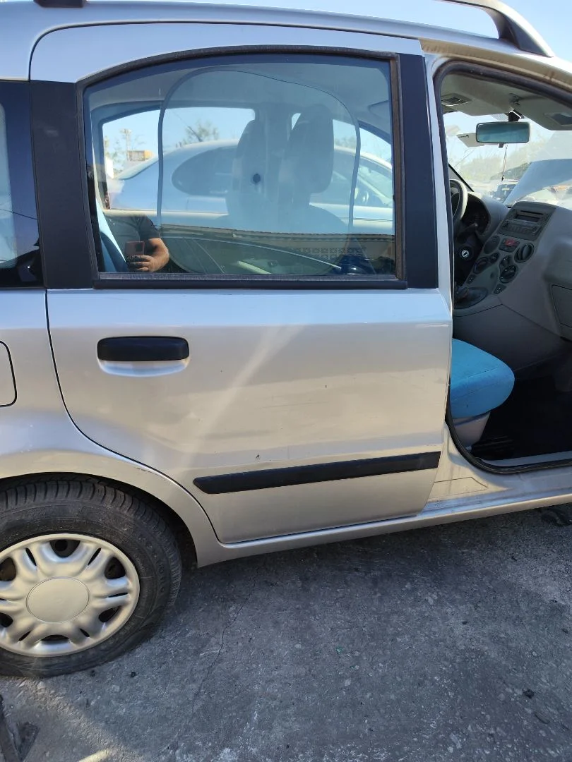 Foto de PUERTA TRASERA DERECHA FIAT II PANDA (169) 1.2 CAT (60 CV / 44 KW)