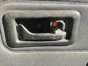 Foto de MANETA INTERIOR DELANTERA DERECHA FORD TRANSIT FURGÓN (CY/DY)(1986) 2.5 Diesel (80 CV / 59 KW)