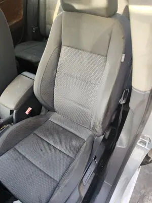 Foto de ASIENTO DELANTERO IZQUIERDO VOLKSWAGEN GOLF V (1K1)(10.2003) 1.4 16V TSI (170 CV / 125 KW) foto 2