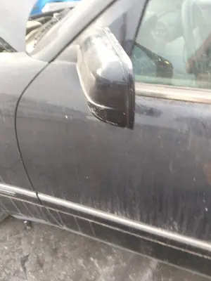 Foto de RETROVISOR IZQUIERDO MERCEDES-BENZ CLASE E (BM 210) BERLINA 3.0 Diesel CAT (136 CV / 100 KW)