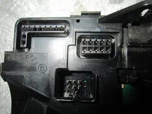 Foto de MODULO ELECTRONICO VOLKSWAGEN GOLF V (1K1)(10.2003) referencia 1K0953549A foto 5