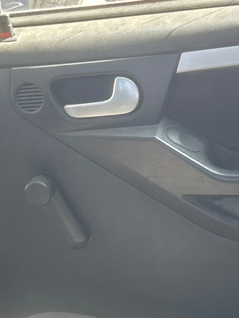 Foto de MANETA INTERIOR TRASERA IZQUIERDA OPEL MERIVA 1.6 16V (101 CV / 74 KW)