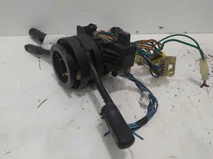 Foto de MANDO MULTIFUNCION FIAT UNO (146) 1.0 CAT (45 CV / 33 KW) foto 4