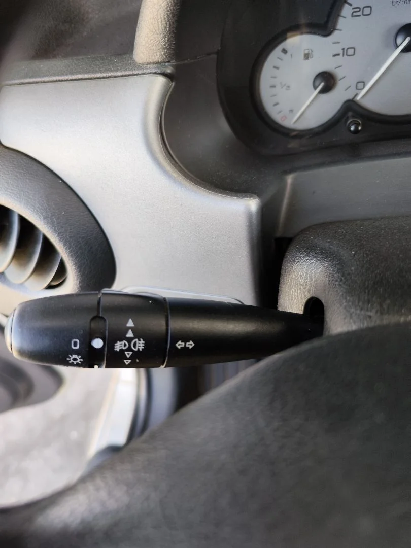 Foto de MANDO MULTIFUNCION CITROEN BERLINGO 2.0 HDi CAT (RHY / DW10TD) (90 CV / 66 KW)