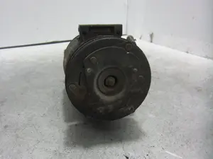 Foto de COMPRESOR AIRE ACONDICIONADO OPEL VECTRA B CARAVAN referencia 90443840