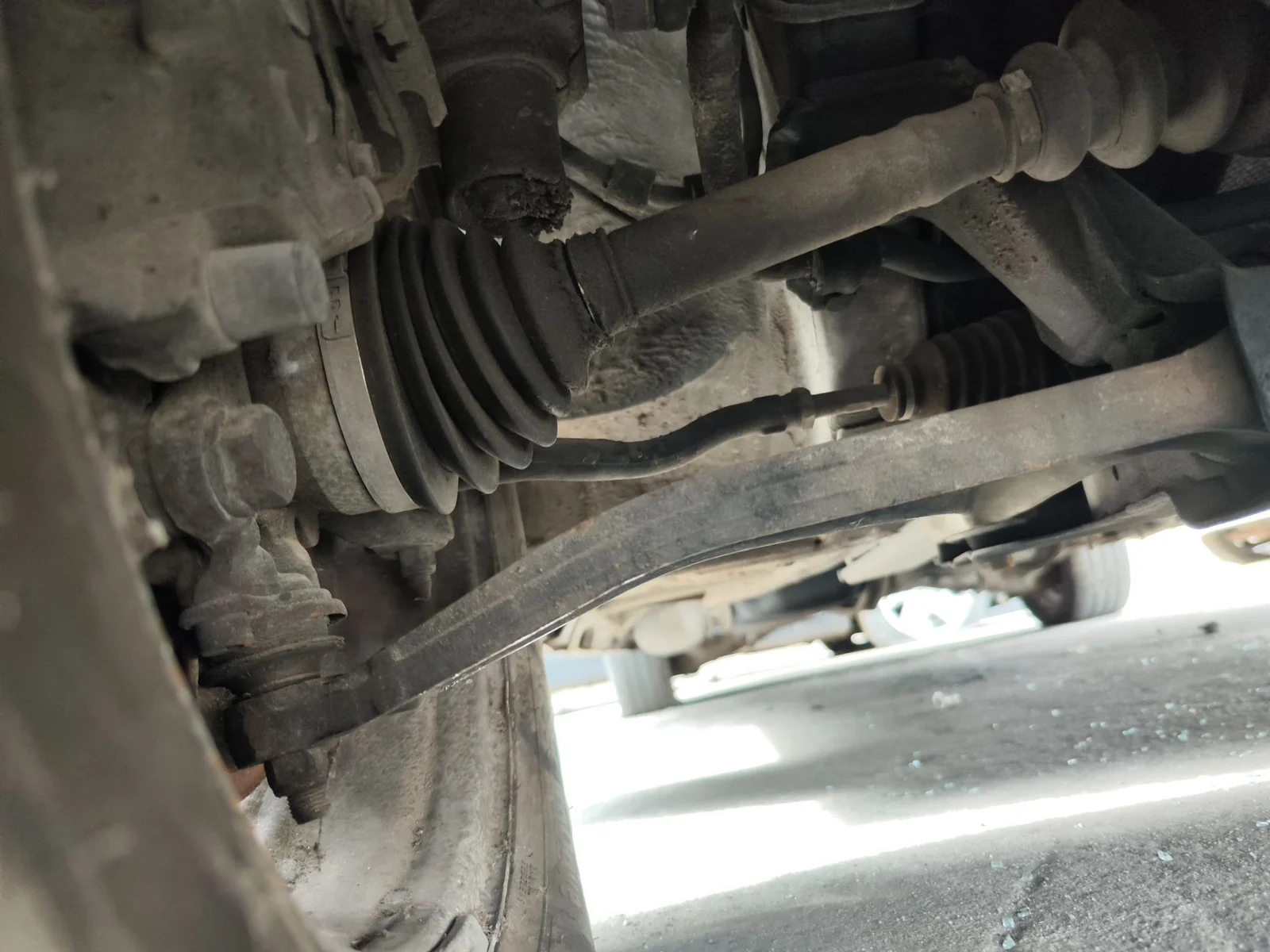 Foto de BRAZO SUSPENSION DELANTERO DERECHO VOLKSWAGEN SHARAN (7M6/7M9) 1.9 TDI (116 CV / 85 KW)