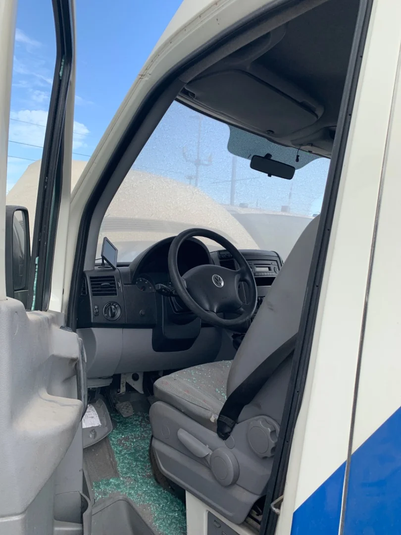 Foto de GOMAS CONTORNO PUERTA VOLKSWAGEN CRAFTER FURGÓN (2E) 2.5 TDI DPF (109 CV / 80 KW)